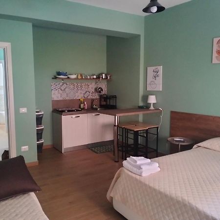 Incastro B&B In Crotone Extérieur photo